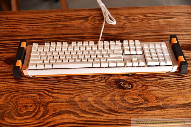 左手寫愛，右手寫他&mdash;&mdash;從此鍵盤鼠標不分家！