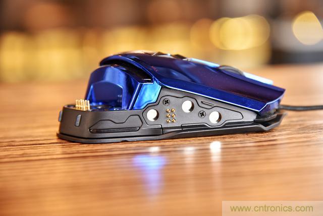 左手寫愛，右手寫他&mdash;&mdash;從此鍵盤鼠標不分家！