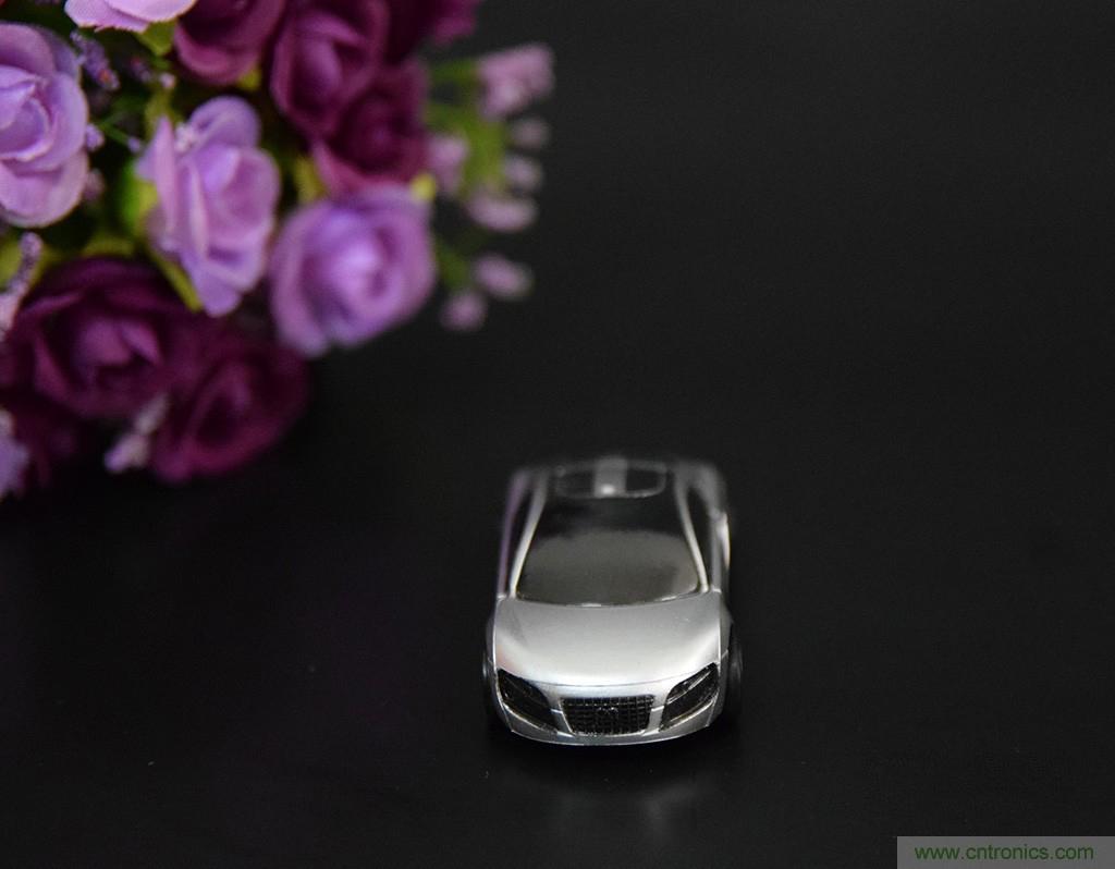 虛擬與現實相結合的飛車遊戲，讓你體驗速度與激情的碰撞！