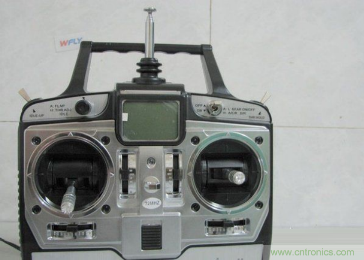 無人機 DIY 製作全過程，酷得不要不要的！