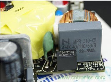 69元小米4口USB充電器詳細拆解，看完你也能DIY一個