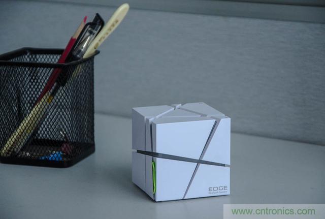 洛斐創意藍牙音箱，光與建築點綴生活