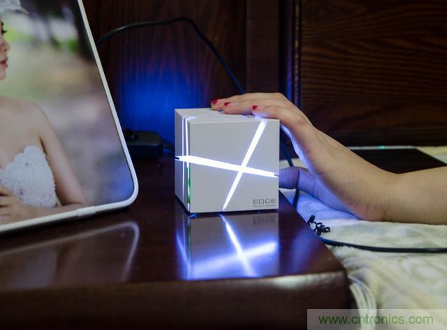 洛斐創意藍牙音箱，光與建築點綴生活