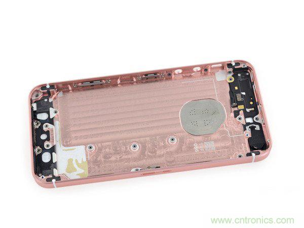 有什麼地方沒有變？iPhone SE真機拆解