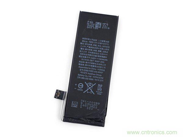 有什麼地方沒有變？iPhone SE真機拆解