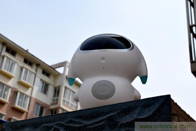 &ldquo;爸爸再不陪我，我就長大了&rdquo;&mdash;&mdash;小騰機器人