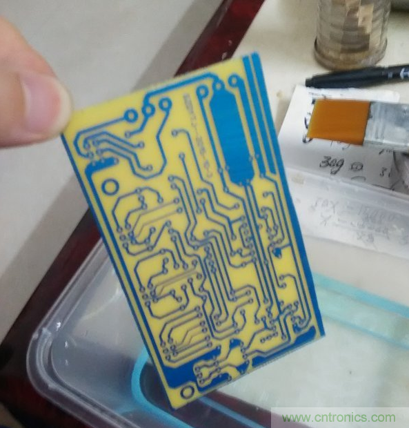 嚐試了四次PCB製作， 最後一發算是成功了