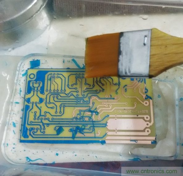 嚐試了四次PCB製作， 最後一發算是成功了