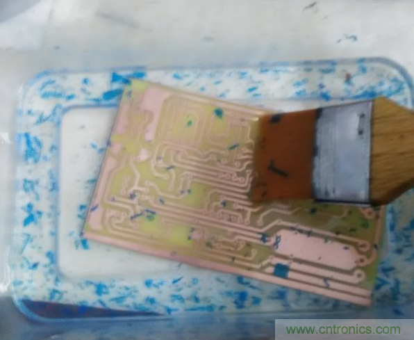 嚐試了四次PCB製作， 最後一發算是成功了