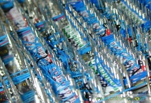 世界超強完美DIY 電子奇才五年全手工製作CPU