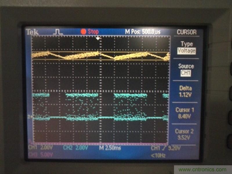 帶開關轉換器的8位MCU如何減少成本和電路板空間？