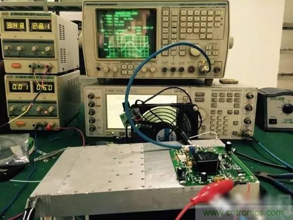 想看大牛是如何DIY射頻功放的嗎？