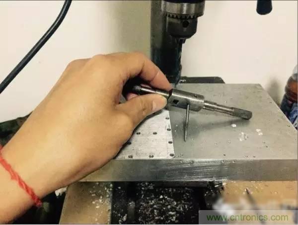 想看大牛是如何DIY射頻功放的嗎？