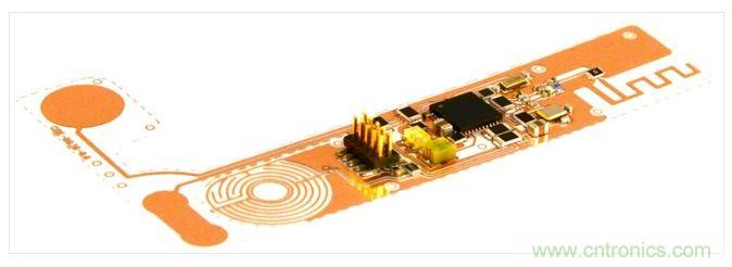 藍牙傳感器電路：可以折疊成想要的形狀，並用塑料製造出來。