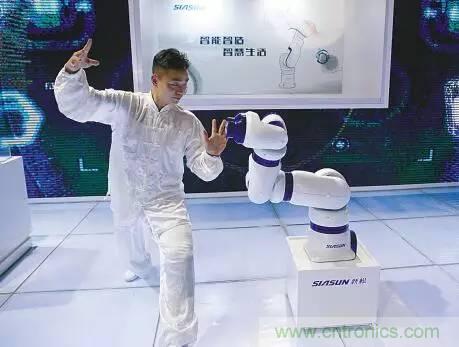 協作機器人伺服、傳感器核心器件大揭秘