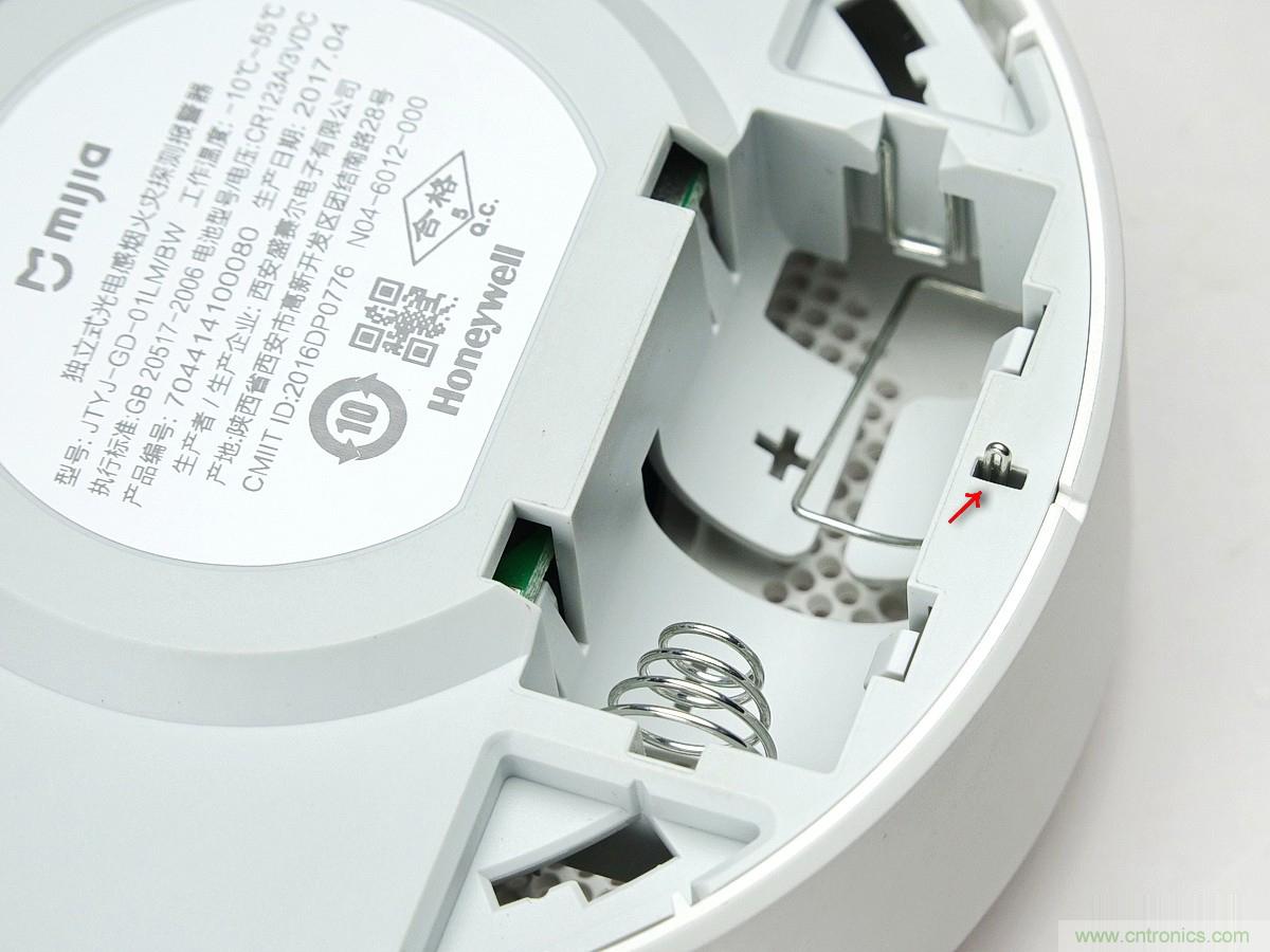 小米煙霧報警器拆解：一顆電池可用五年是如何做到的？