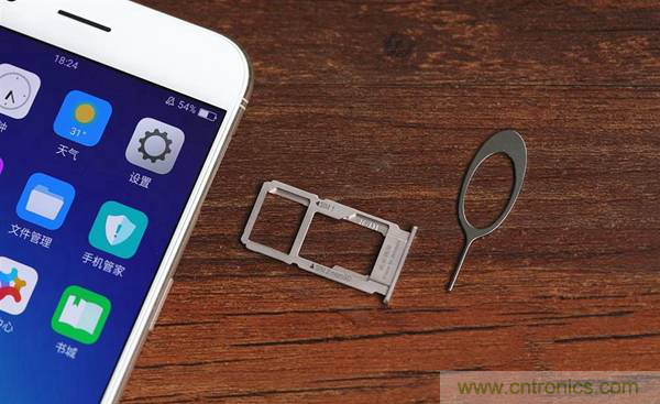 eSIM技術揭秘：蘋果手表如何做到不插卡也能打電話？