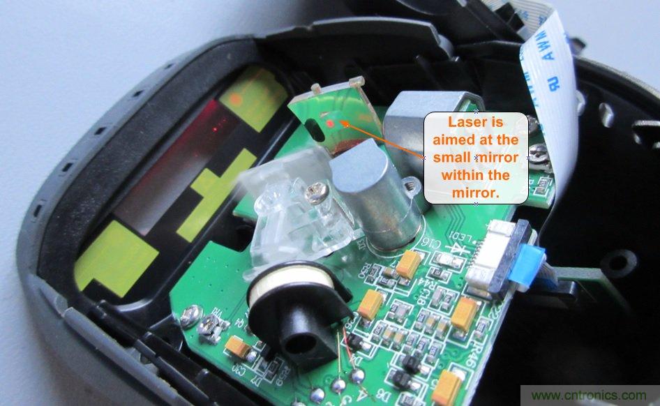 拆解45美元的藍牙無線條碼掃描槍，發現裏麵鏡中有鏡