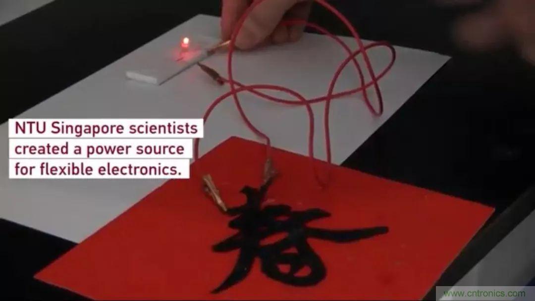 可穿戴技術新突破：形狀可定製的織物超級電容