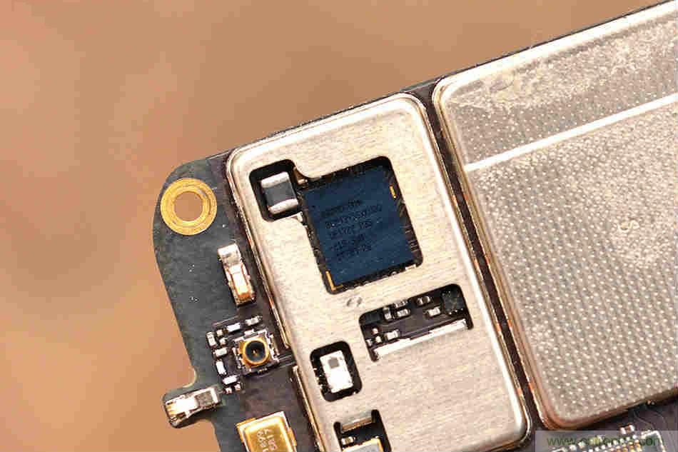 拆解魅族15 Plus：玩轉了新概念，但其工藝究竟如何？