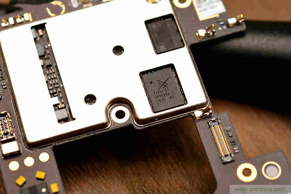 拆解魅族15 Plus：玩轉了新概念，但其工藝究竟如何？