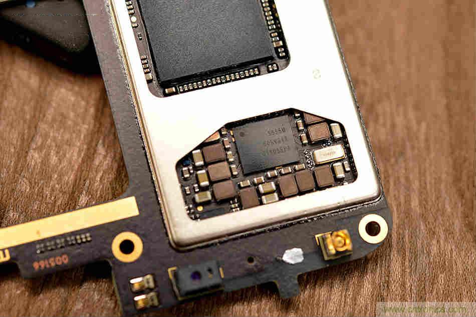 拆解魅族15 Plus：玩轉了新概念，但其工藝究竟如何？