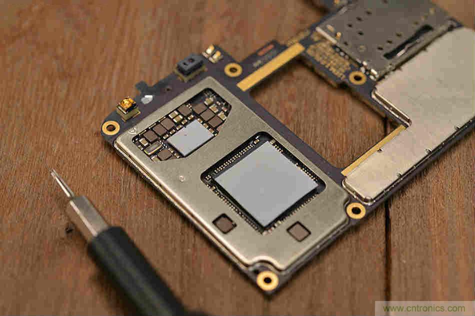 拆解魅族15 Plus：玩轉了新概念，但其工藝究竟如何？