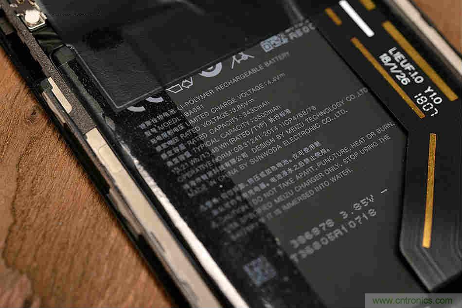 拆解魅族15 Plus：玩轉了新概念，但其工藝究竟如何？