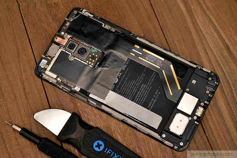 拆解魅族15 Plus：玩轉了新概念，但其工藝究竟如何？