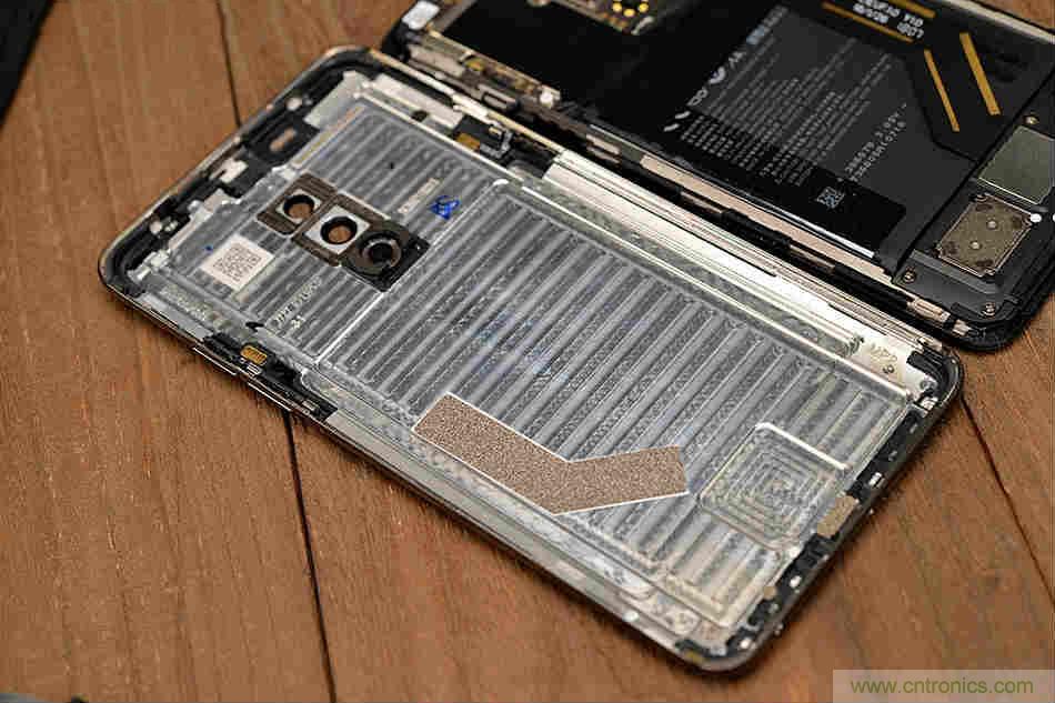 拆解魅族15 Plus：玩轉了新概念，但其工藝究竟如何？