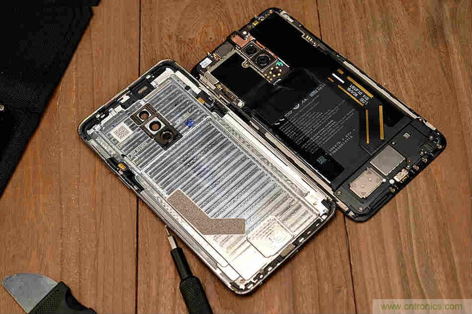 拆解魅族15 Plus：玩轉了新概念，但其工藝究竟如何？