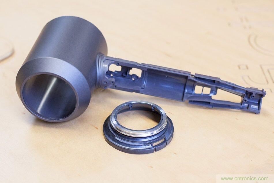 拆解戴森吹風機：近三千元的價格貴在哪？