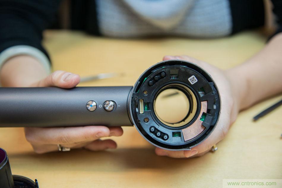 拆解戴森吹風機：近三千元的價格貴在哪？