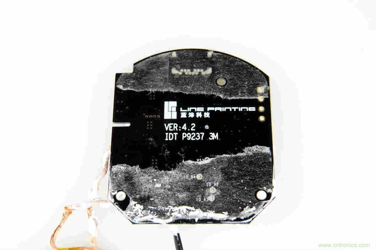 拆解對比：係出同門，小米、紫米無線充電器的差別有多大？