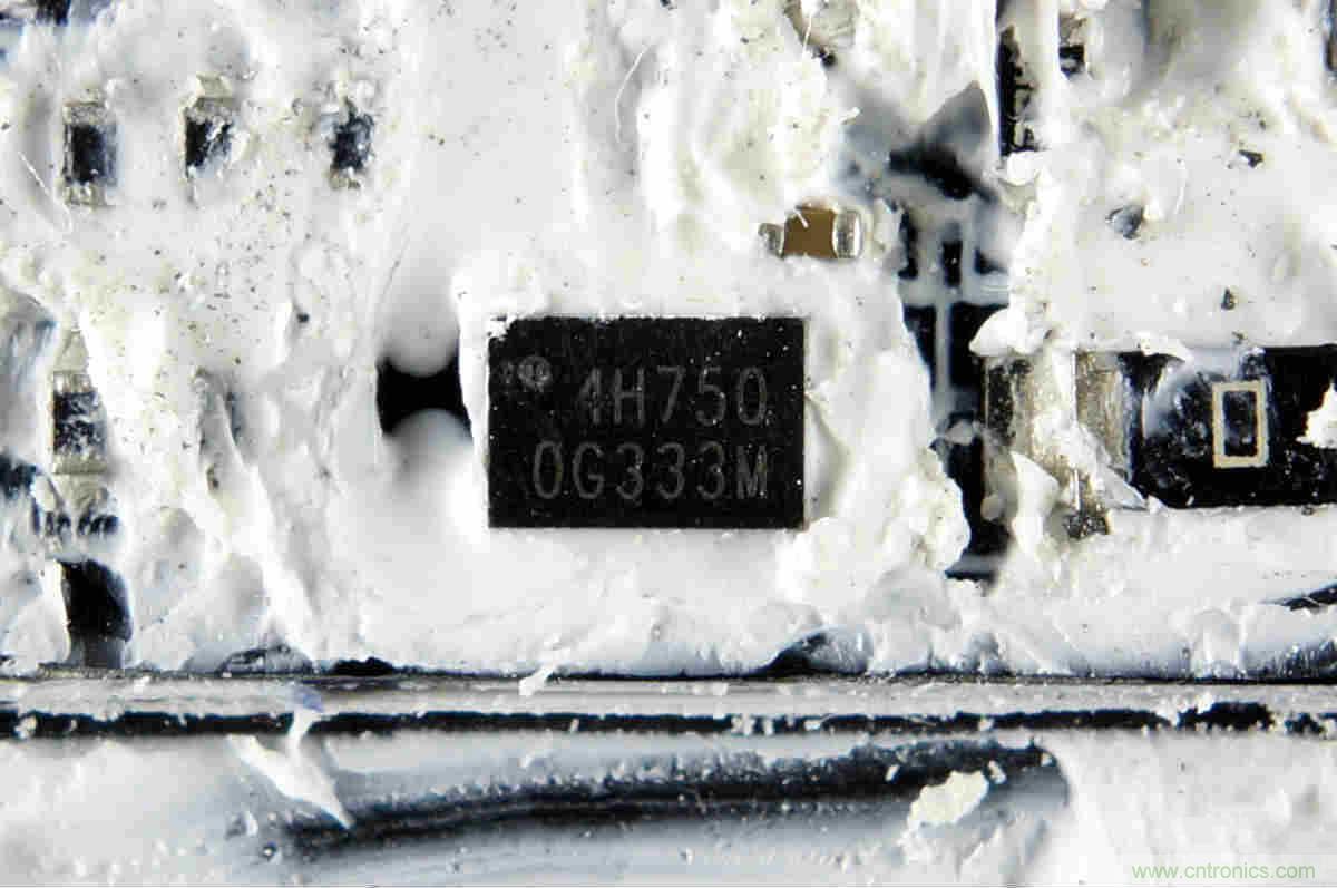 拆解對比：係出同門，小米、紫米無線充電器的差別有多大？