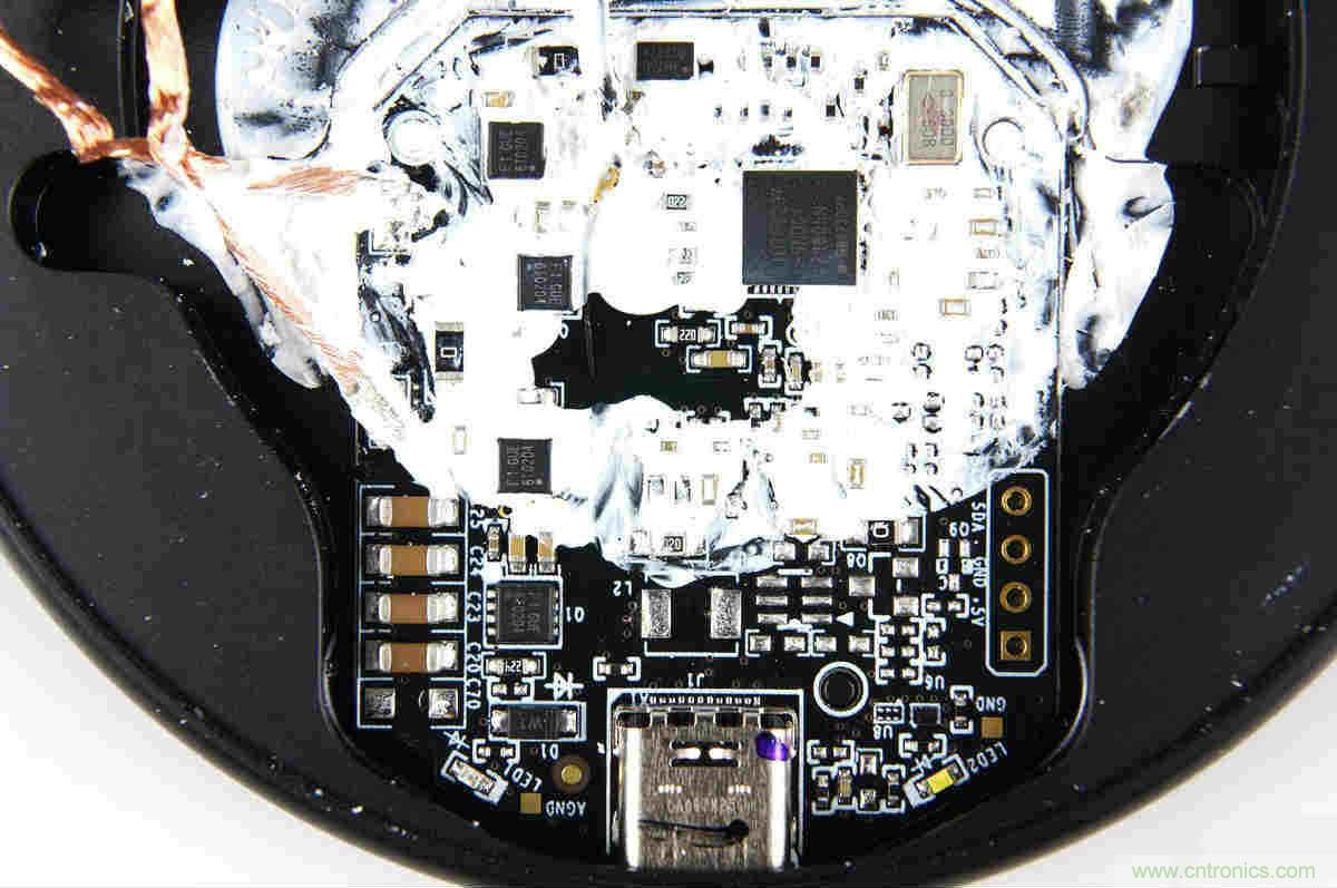 拆解對比：係出同門，小米、紫米無線充電器的差別有多大？