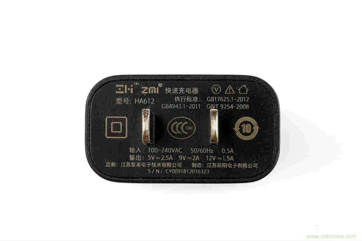 拆解對比：係出同門，小米、紫米無線充電器的差別有多大？