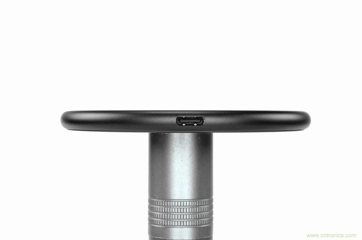 拆解對比：係出同門，小米、紫米無線充電器的差別有多大？