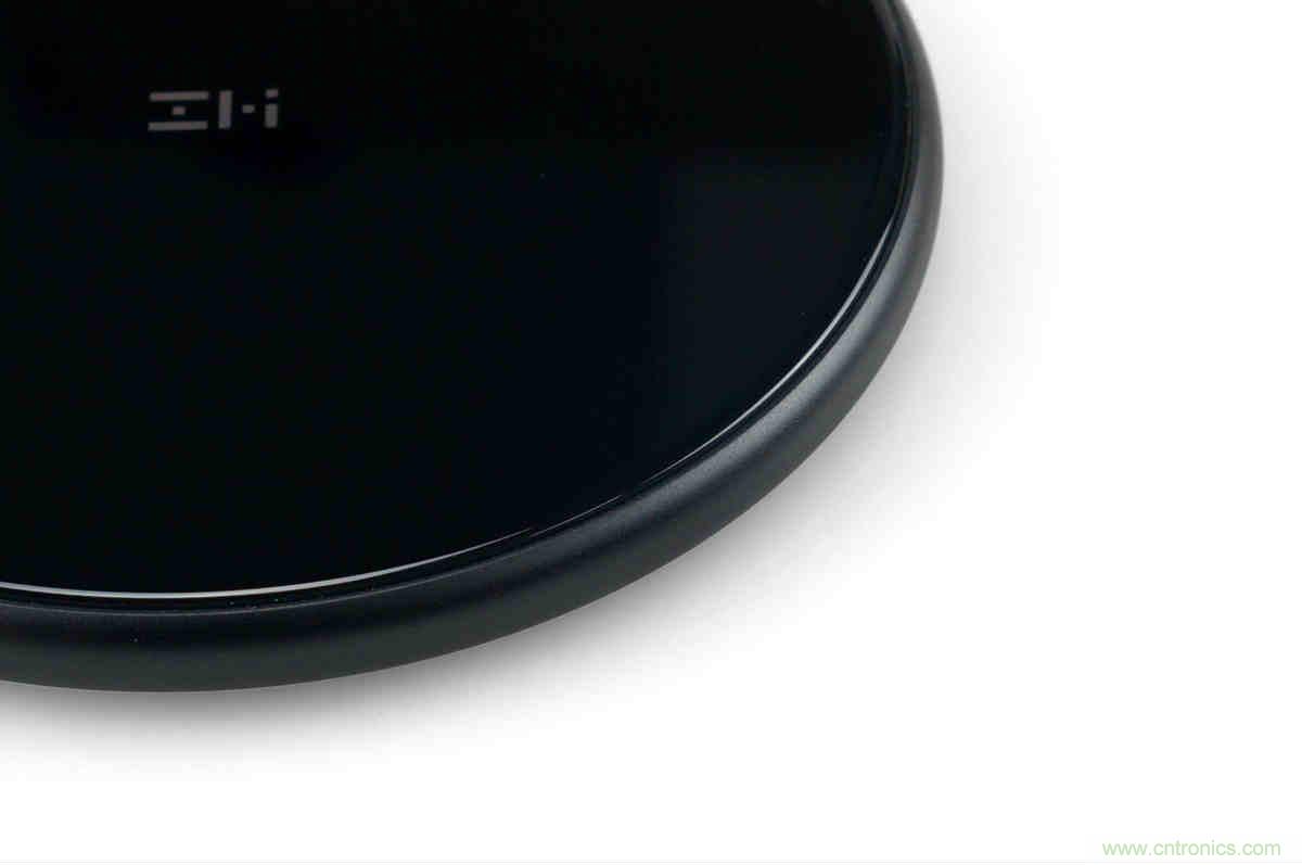 拆解對比：係出同門，小米、紫米無線充電器的差別有多大？