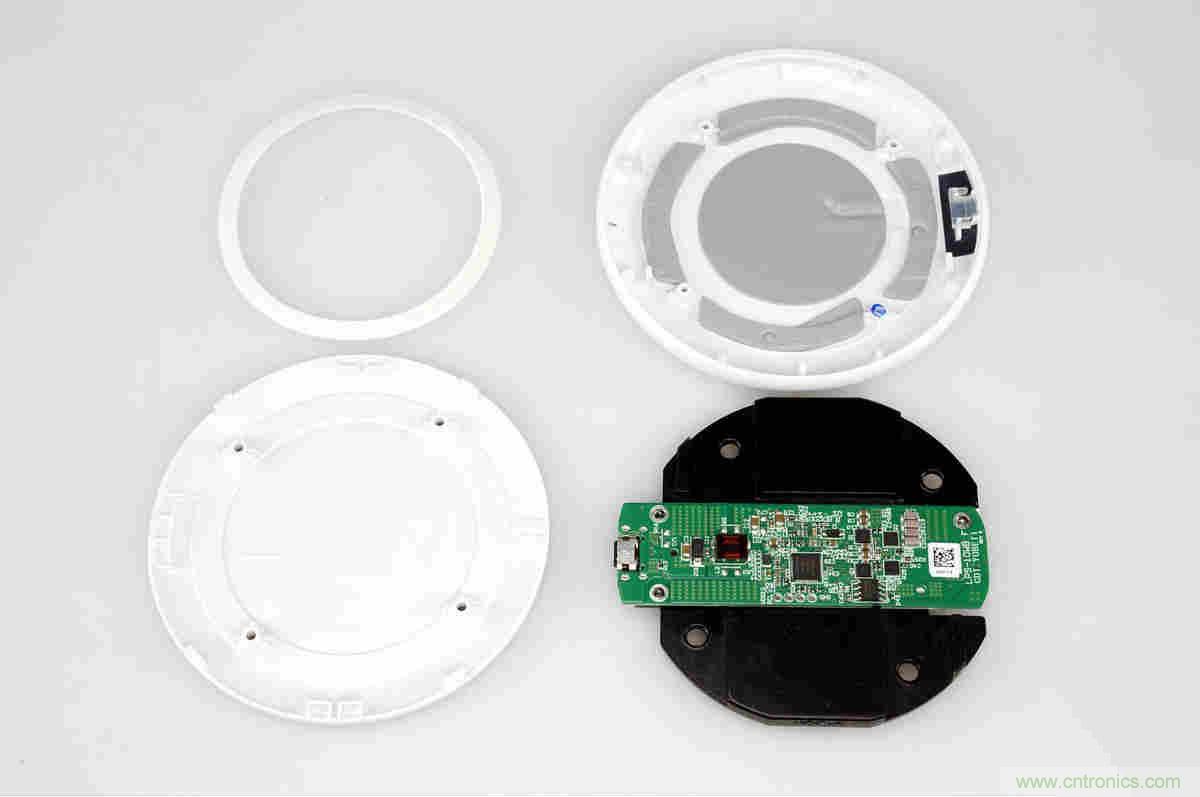 拆解對比：係出同門，小米、紫米無線充電器的差別有多大？