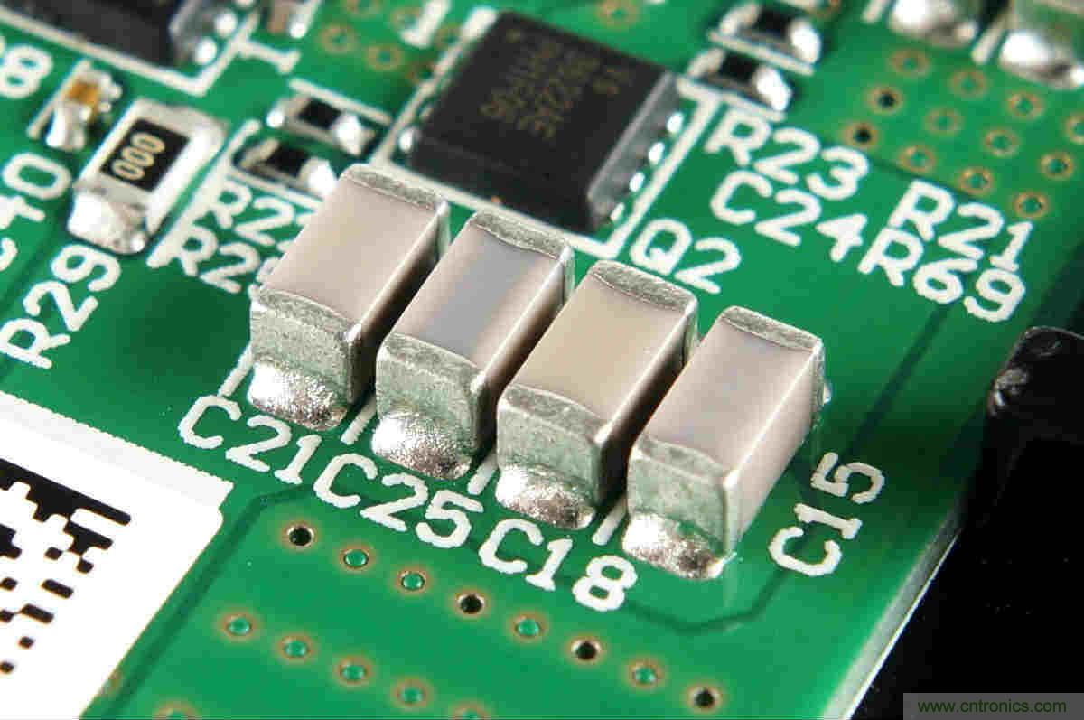 拆解對比：係出同門，小米、紫米無線充電器的差別有多大？