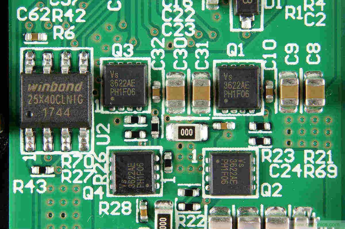 拆解對比：係出同門，小米、紫米無線充電器的差別有多大？