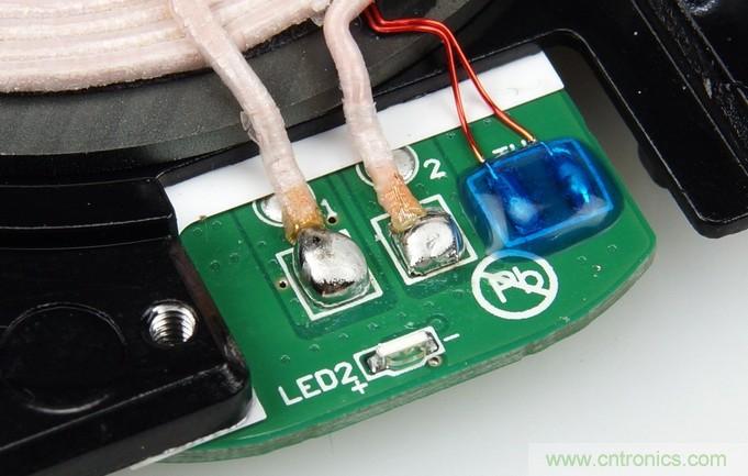 拆解對比：係出同門，小米、紫米無線充電器的差別有多大？