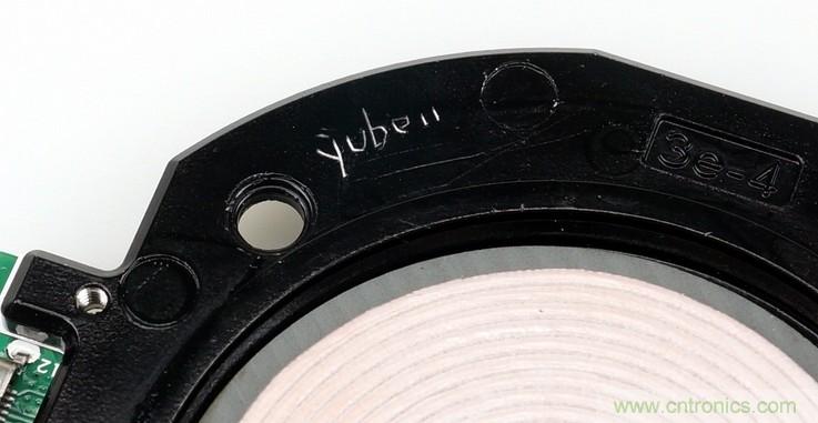 拆解對比：係出同門，小米、紫米無線充電器的差別有多大？