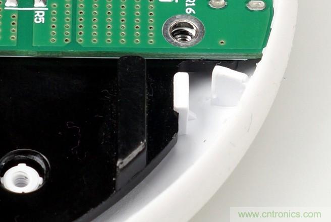 拆解對比：係出同門，小米、紫米無線充電器的差別有多大？