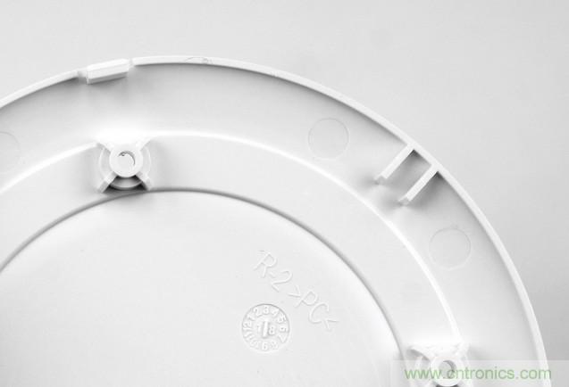 拆解對比：係出同門，小米、紫米無線充電器的差別有多大？