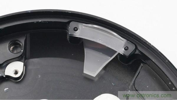 拆解華為保時捷設計快充無線充電器：憑啥能賣699？