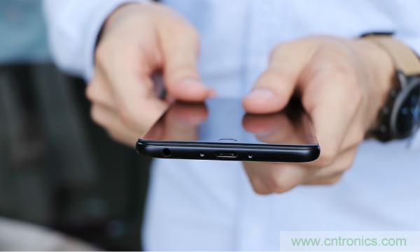 魅族M15拆解：做工精致，壓感Home鍵采用中國芯