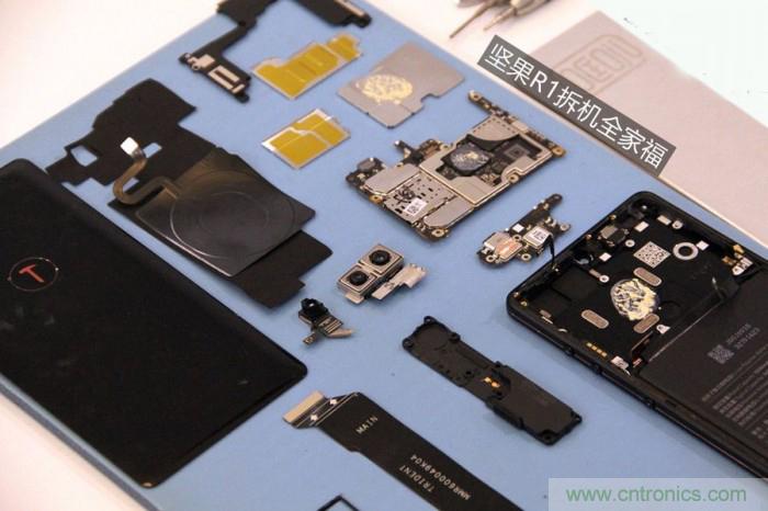 堅果R1拆解：內部設計究竟如何？