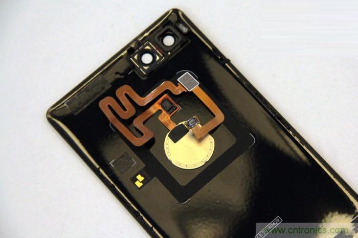 堅果R1拆解：內部設計究竟如何？